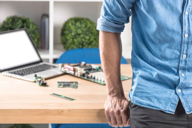 PCB Manufacturing: Common Challenges and Fixes