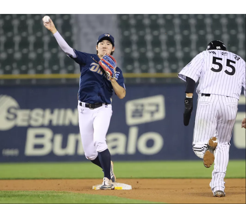 nc dinos vs hanwha eagles match player stats